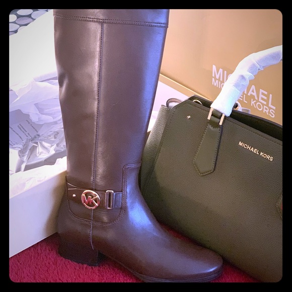 BRAND New MK boots..! - Picture 1 of 4